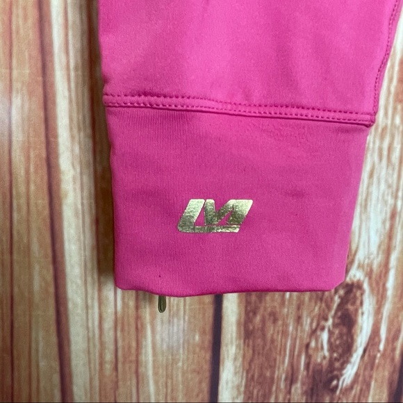Les Mills Capri Legging with Gold Zippers (L) - Picture 5 of 10